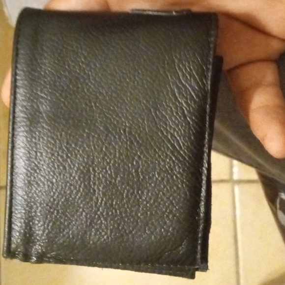 wallet - Picture 4 of 4